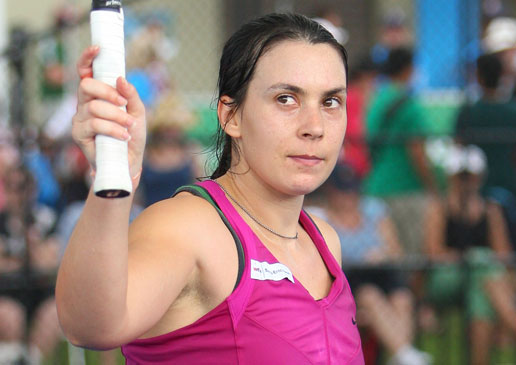 Bartoli ominous, Petrova at a loss