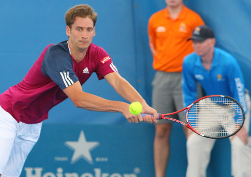 Mayer survives Berankis scare
