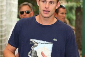 Andy Roddick and Brooklyn Decker spend some time at Brisbane's Lone Pine Koala Sanctuary.  Brisbane Tennis Centre, January 05, 2010.  Photo: Warren Keir (SMP Images).  Copyright - SMP Images 2010...For larger file size, please contact SMP Images photo desk...Conditions of Use - this image is intended for editorial use only (print or electronic). Any further use requires additional clearance.