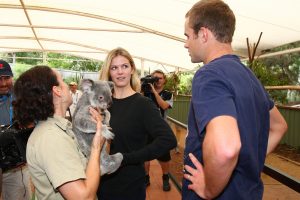 Andy Roddick and Brooklyn Decker spend some time at Brisbane's Lone Pine Koala Sanctuary.  Brisbane Tennis Centre, January 05, 2010.  Photo: Warren Keir (SMP Images).  Copyright - SMP Images 2010...For larger file size, please contact SMP Images photo desk...Conditions of Use - this image is intended for editorial use only (print or electronic). Any further use requires additional clearance.