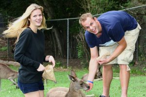 Andy Roddick and Brooklyn Decker spend some time at Brisbane's Lone Pine Koala Sanctuary.  Brisbane Tennis Centre, January 05, 2010.  Photo: Warren Keir (SMP Images).  Copyright - SMP Images 2010...For larger file size, please contact SMP Images photo desk...Conditions of Use - this image is intended for editorial use only (print or electronic). Any further use requires additional clearance.