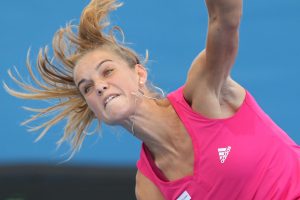 Arantxa Rus defeated Aussie, Isabella Holland 6-2 6-2 in this winning pink outfit.