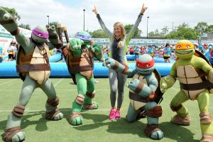 Suncorp Sunwise Kids Day, Victoria Azarenka and the Teenage Mutant Ninja Turtles, Brisbane International, 2014. MATT ROBERTS