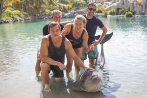 Azarenka_Team_Sea World2