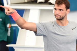 Grigor Dimitrov acknowledges the crowd after his victory over Nicolas Mahut in Brisbane - PHOTO: Getty Images